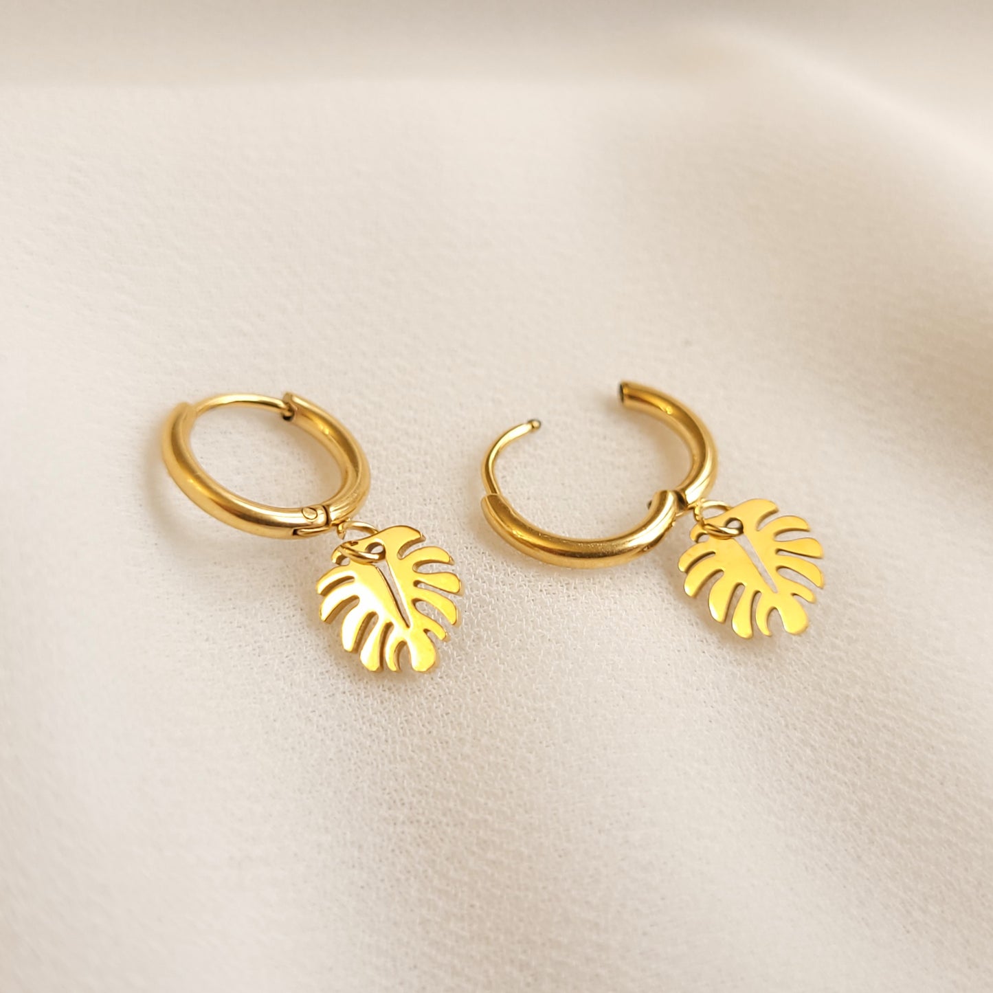 Dangling Leaf Earrings