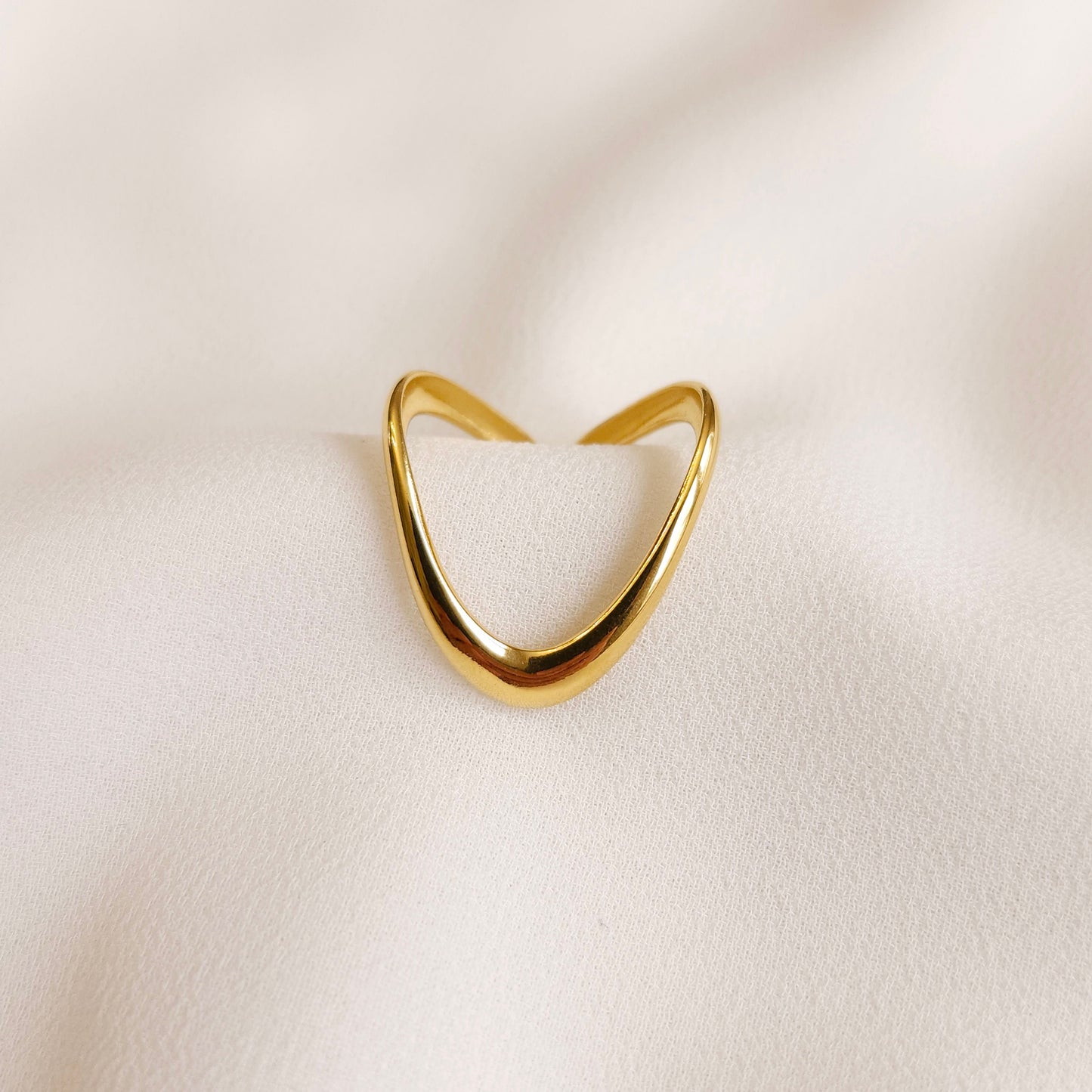 V Shaped Ring