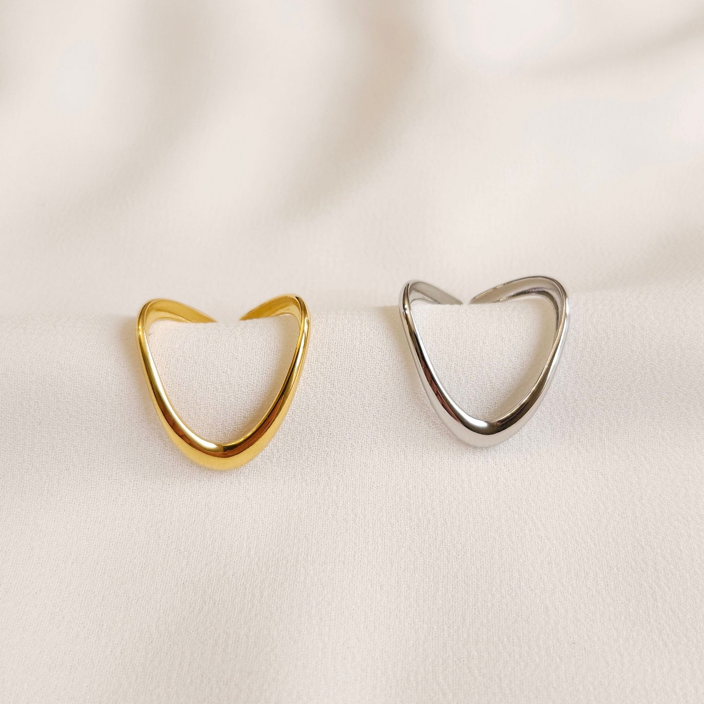 V Shaped Ring