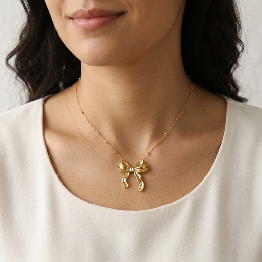 Ribbon Necklace model preview targeting the short 15-inch fit