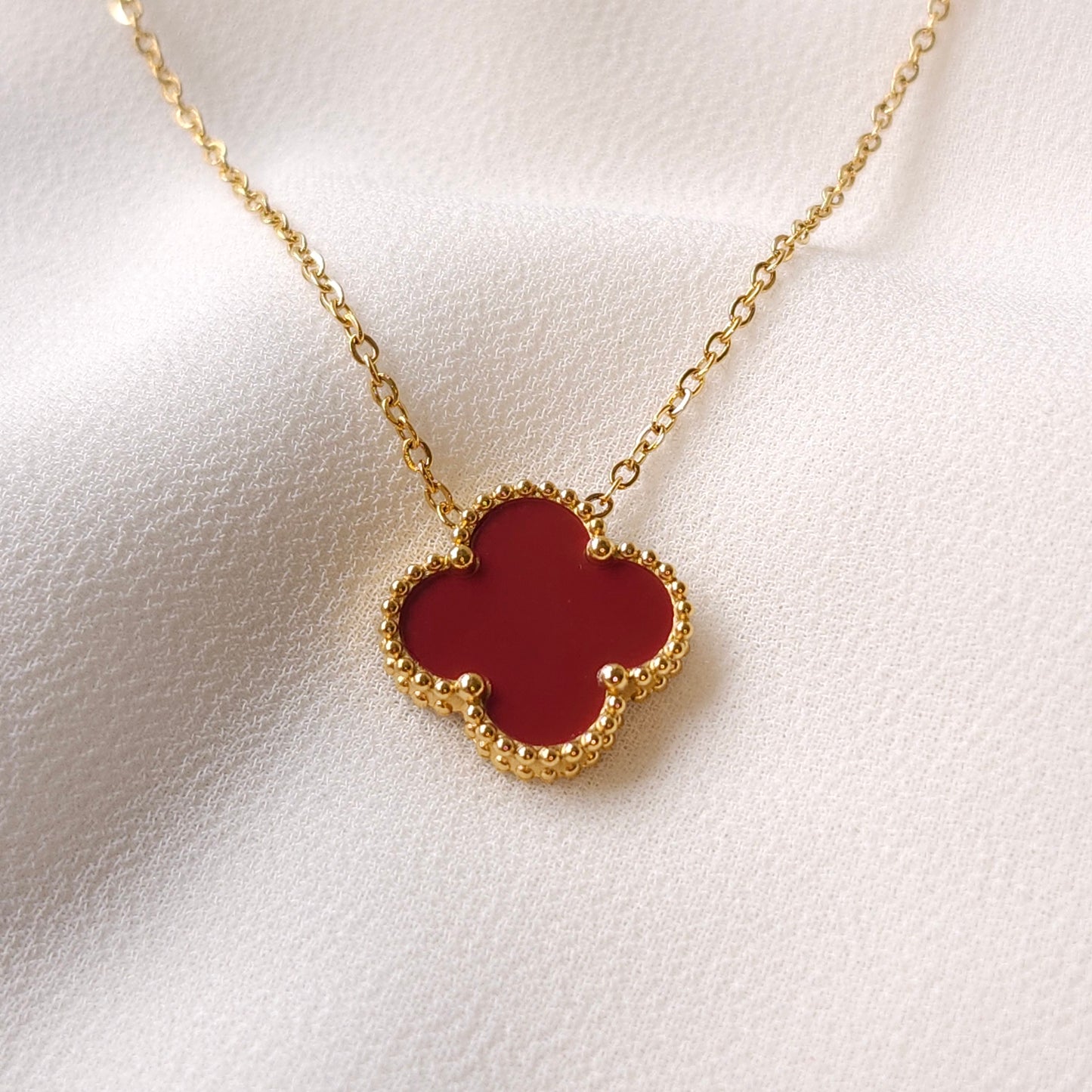 Clover Pendant Necklace
