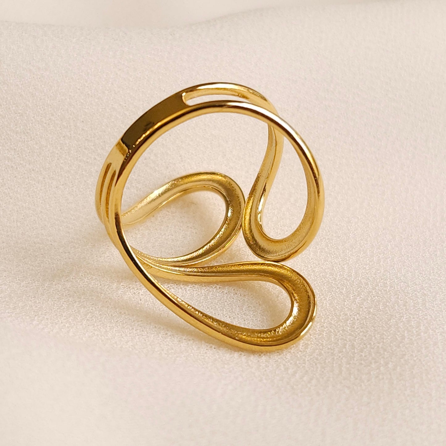 Swirls Ring