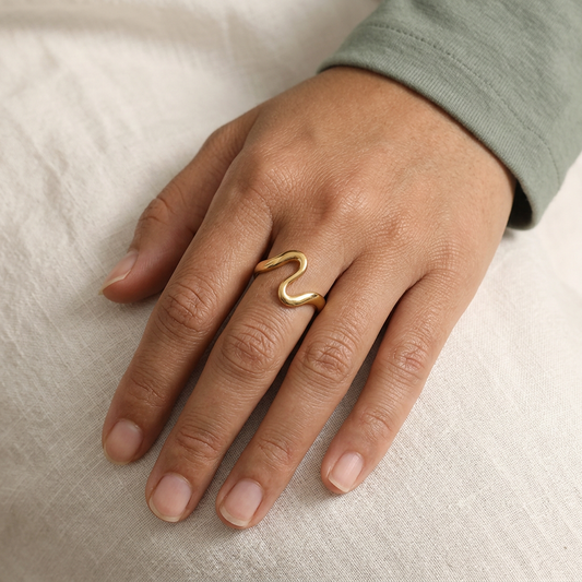 Wavy Minimalist Ring model preview