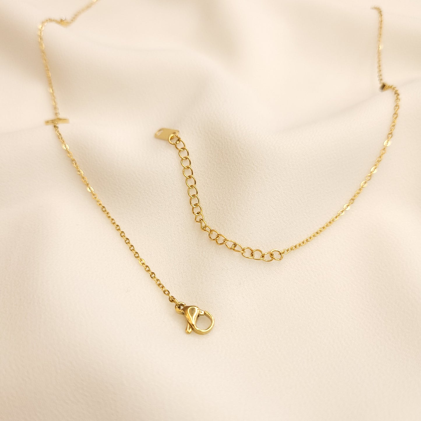 Dainty Clover Necklace