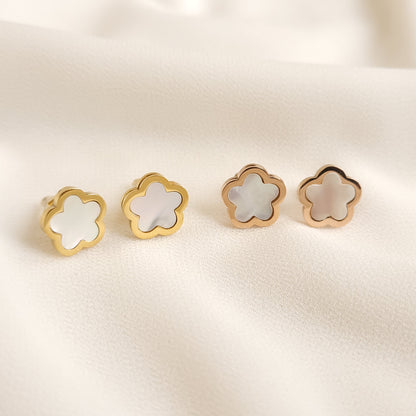 Boucles d'oreilles clous Fleur Coquillage
