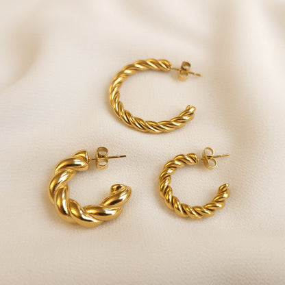 Boucle d'oreille torsadée
