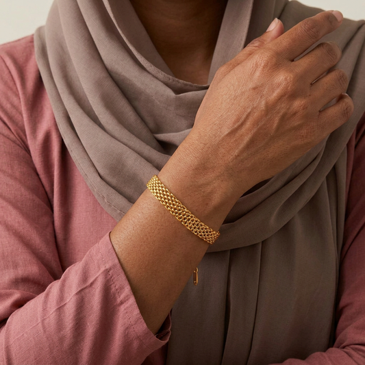 Mesh Belt Bracelet restrained edit