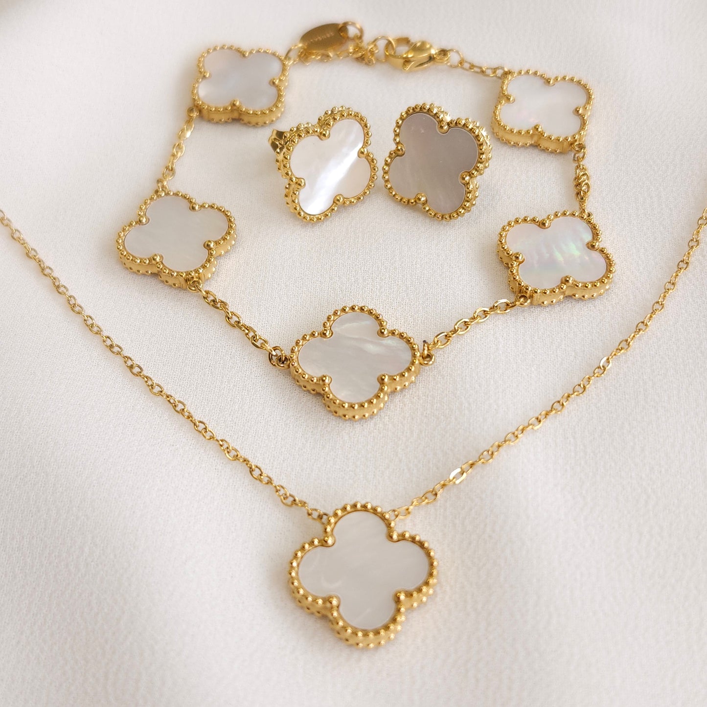 White Shell Clover Set