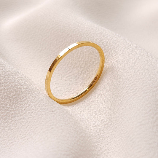 Dainty Classic Band Ring