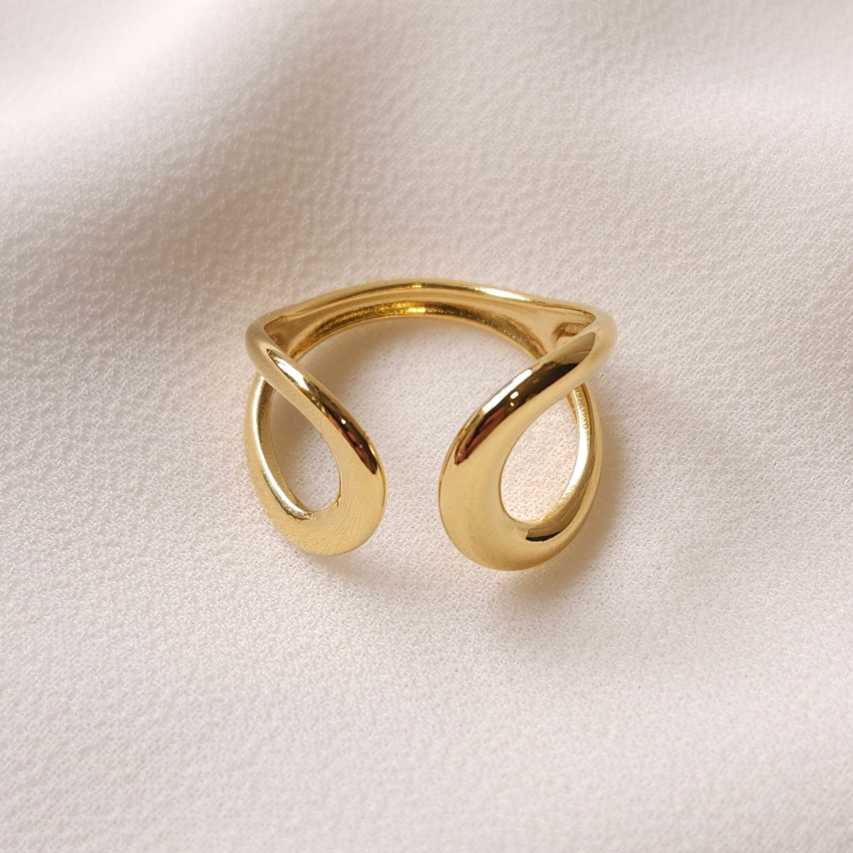 Infiniti Curve Ring