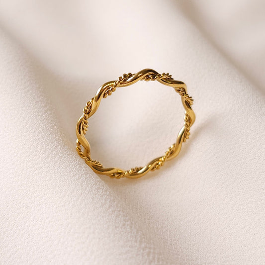 Entwine Ring