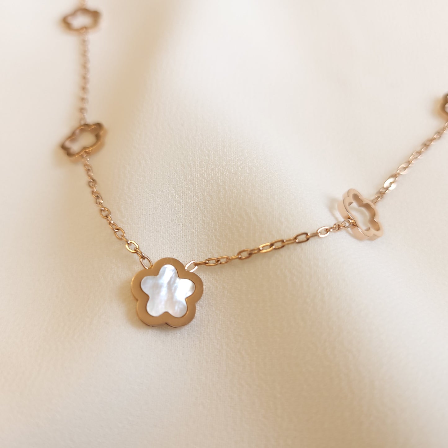 Clover Shell Necklace