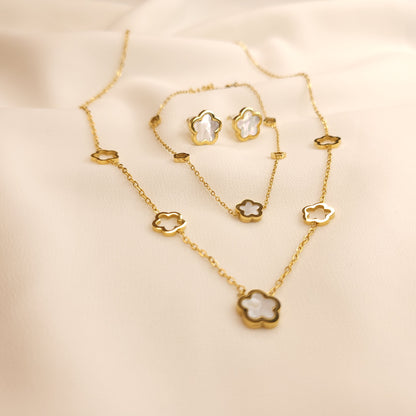Collier coquillage trèfle
