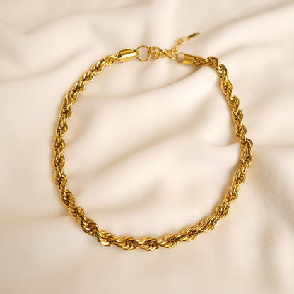 Collier corde audacieux