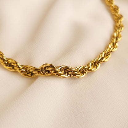 Collier corde audacieux