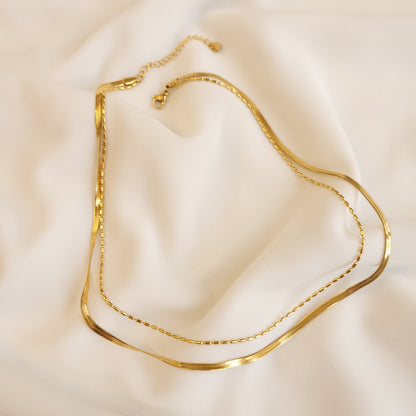 Collier à chevrons et perles ovales